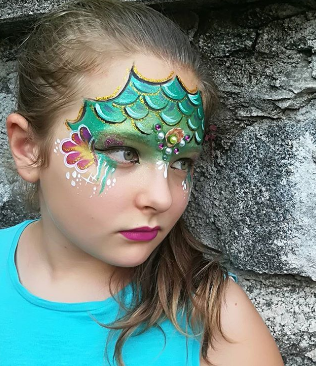 Sparkles face painting